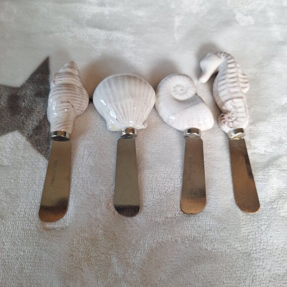 Set of 4 Nautical Coastal Shells Jam Spreader Butter Knife Cheese Charcuterie - Picture 1 of 7